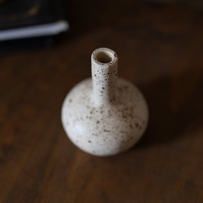 Vase in Speckled White