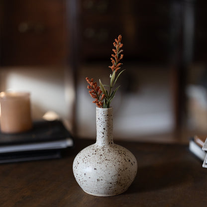 Vase in Speckled White